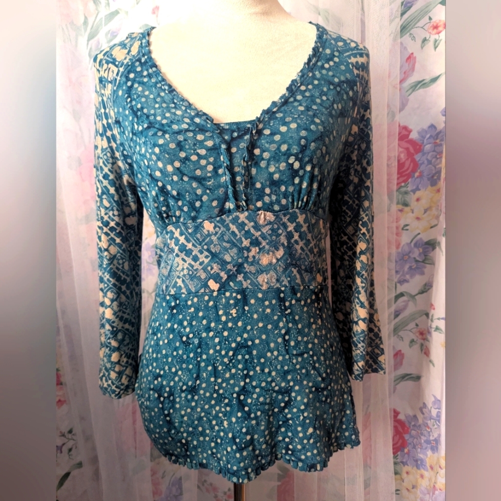 Dunia brand cute teal green top, soft rayon Size PM